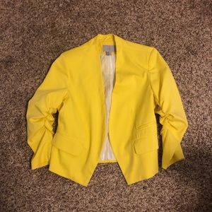 Yellow blazer